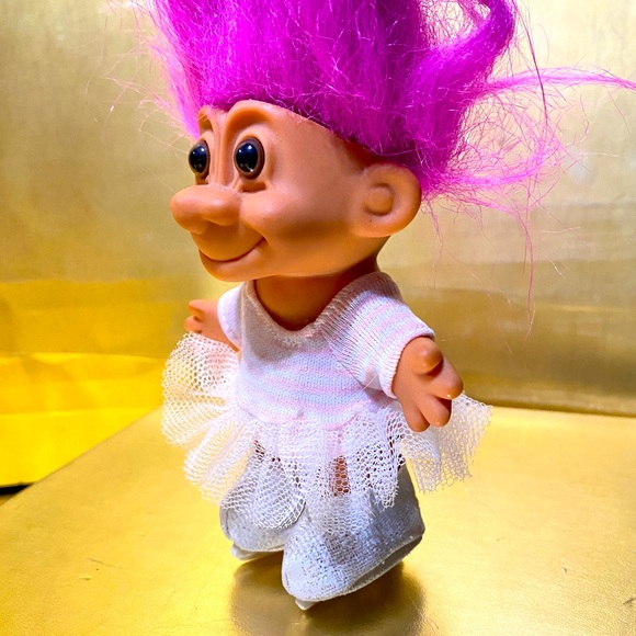 RUSS BERRIE VINTAGE TROLLS NEWBORN, BABY, ICE SKATER, SANTA & MINI TROLLS - Picture 8 of 15